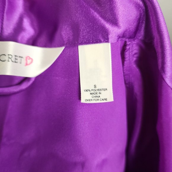 Victoria's Secret Womens Purple Silky Feeling Long Robe Size Small - Picture 10 of 10